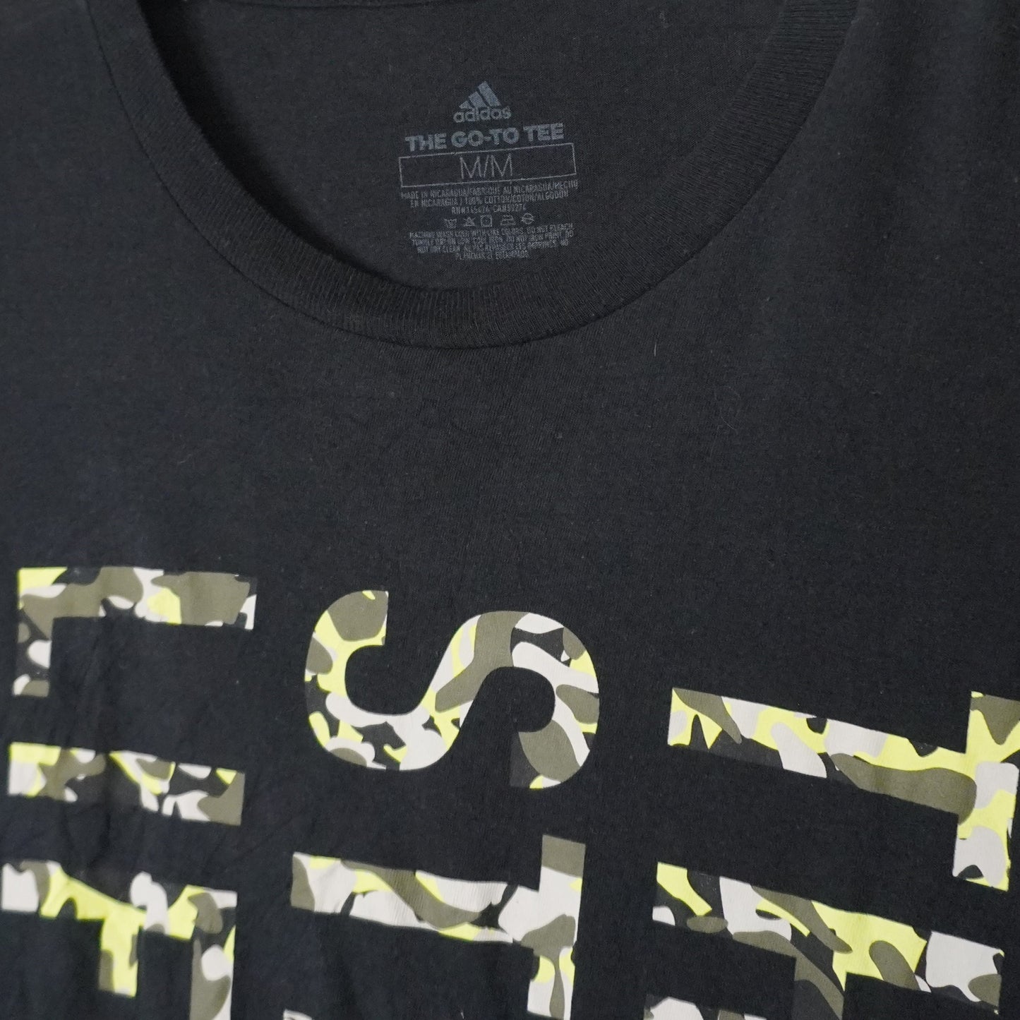 T-shirt noir Adidas – taille M (oversize)