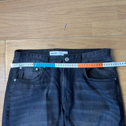 Jean noir Bershka – Taille – EUR 42 (32)