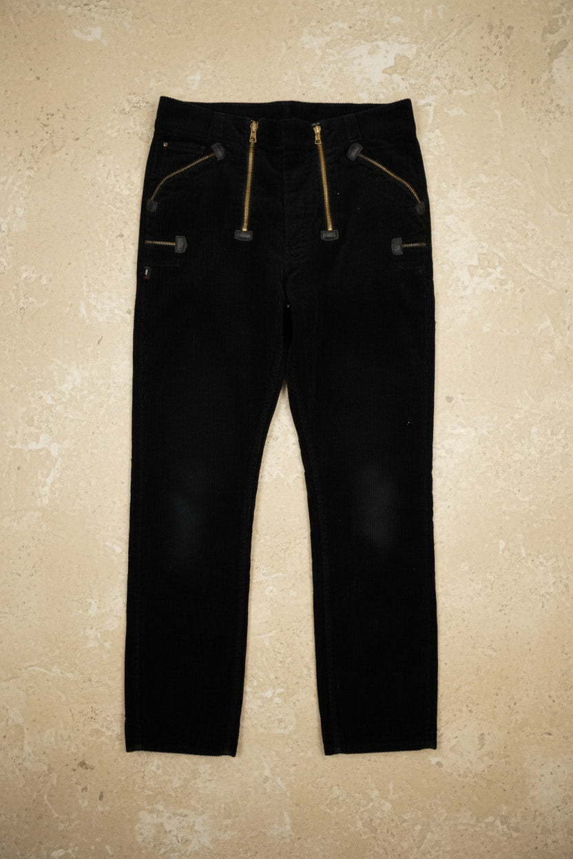 Pantalon noir en velours côtelé – BY KER