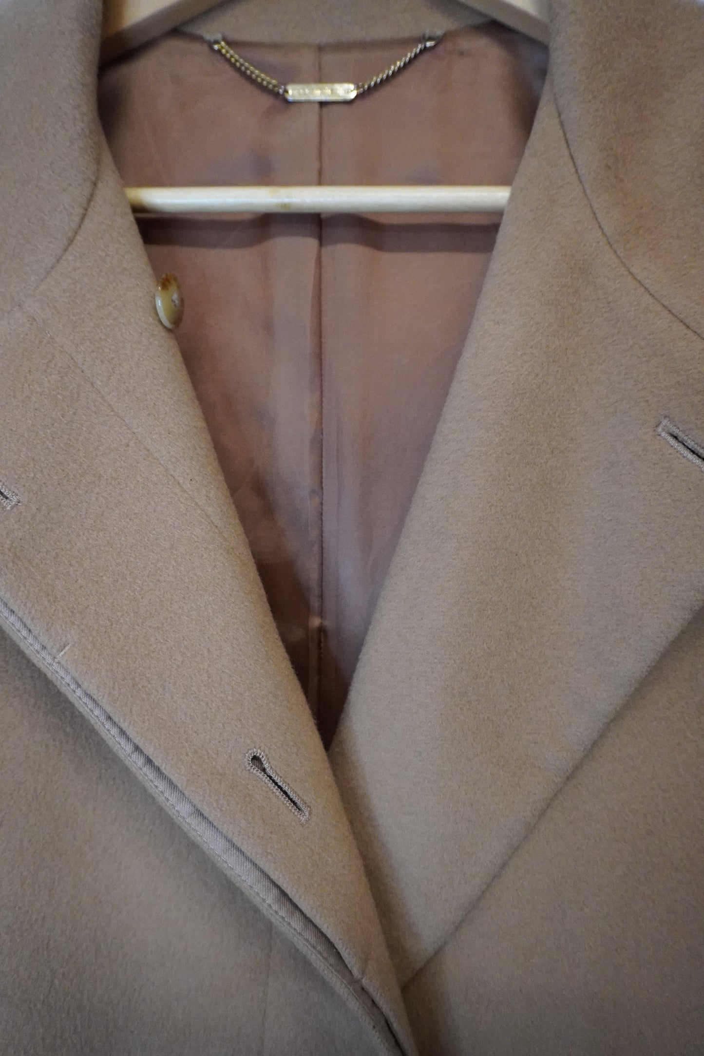 Manteau pastel rose double boutonnage – by Zainab