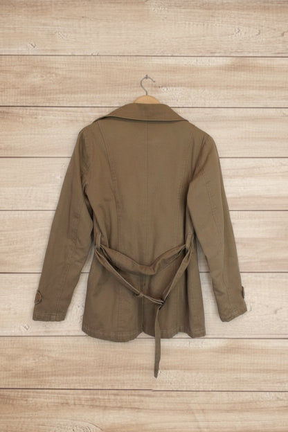Classic Belted Trench Coat – by BEATRICE