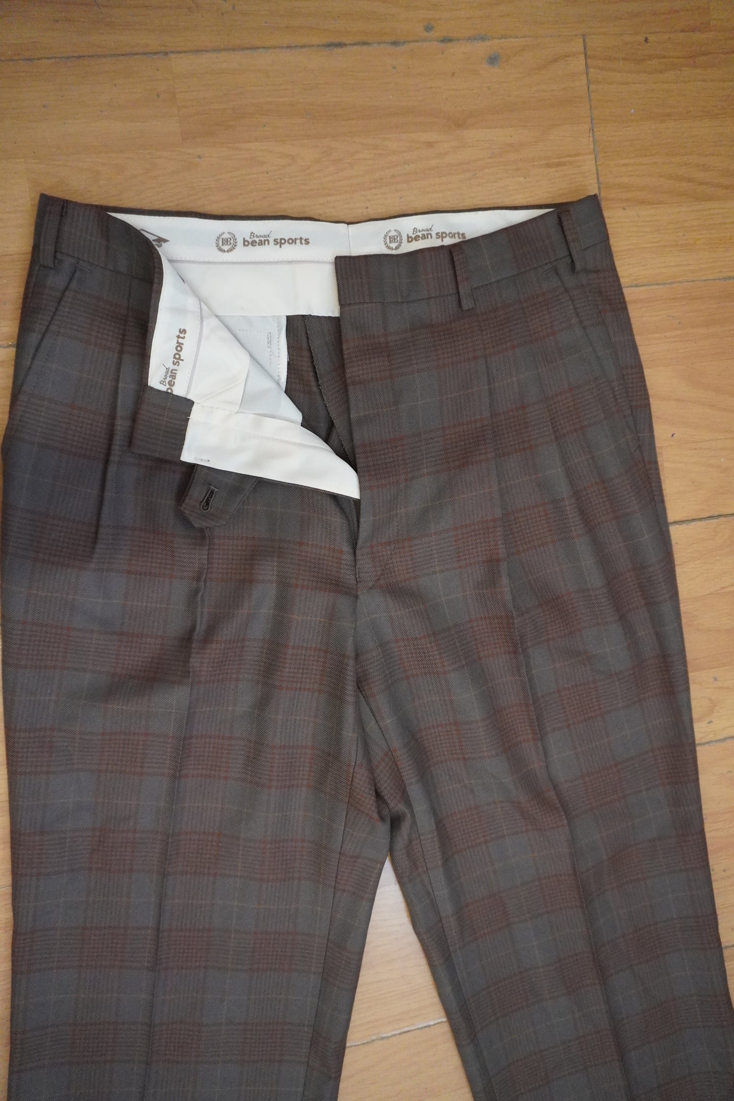 Pantalon À Pince - by BÉATRICE