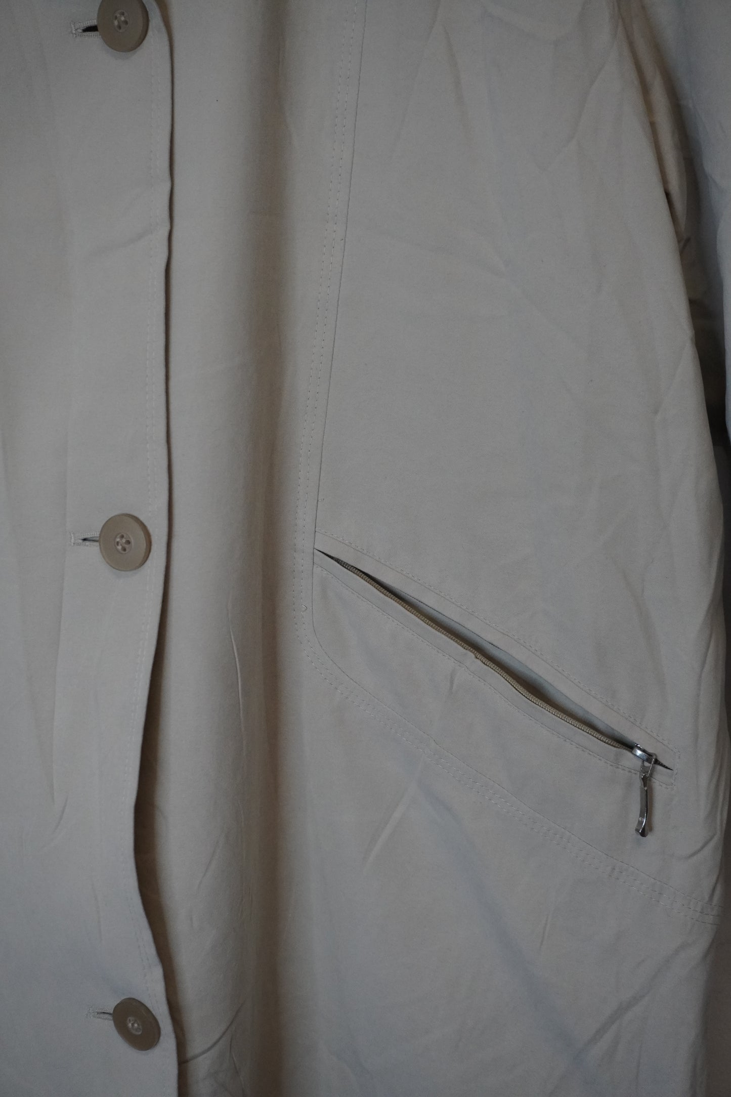 Trench blanc mi-cuisse – by Zainab