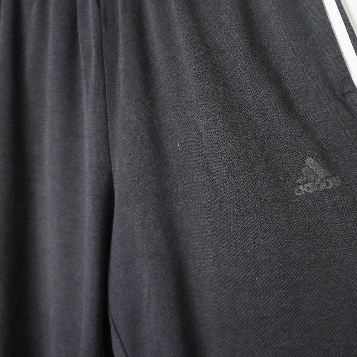 Pantalon de survêtement noir Adidas – taille M