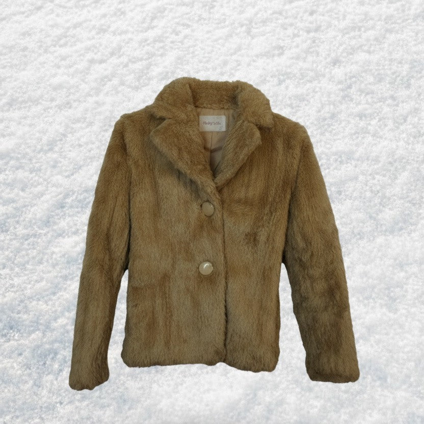 Beige Chic Faux Fur Jacket – by MANDY CHERIE