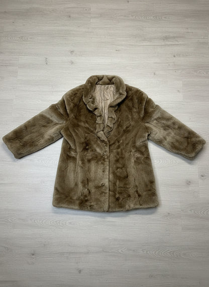 Manteau En Fausse Fourrure - by BÉATRICE