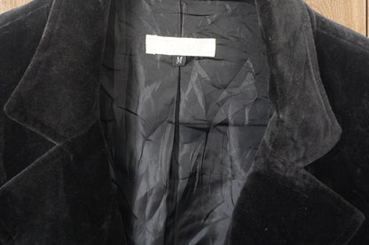 Blazer noir en velours – by Béatrice