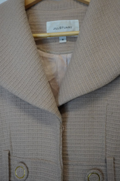 Manteau pastel rose tendance – by Zainab