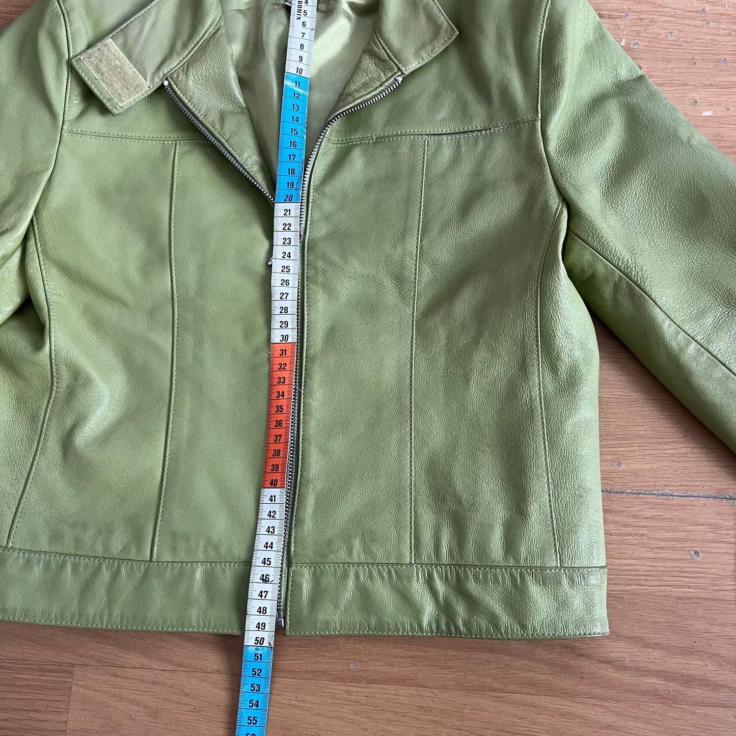 Veste en cuir vert olive zippée - Taille S by SARLOTTE