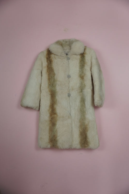 Veste en fourrure blanche Gaytogs – BY ZAINAB