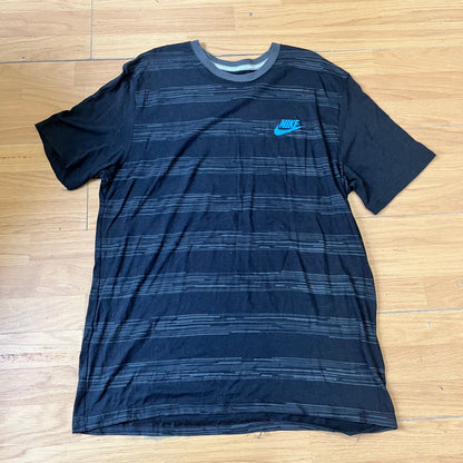 T-shirt Nike noir à rayures grises – Taille XL