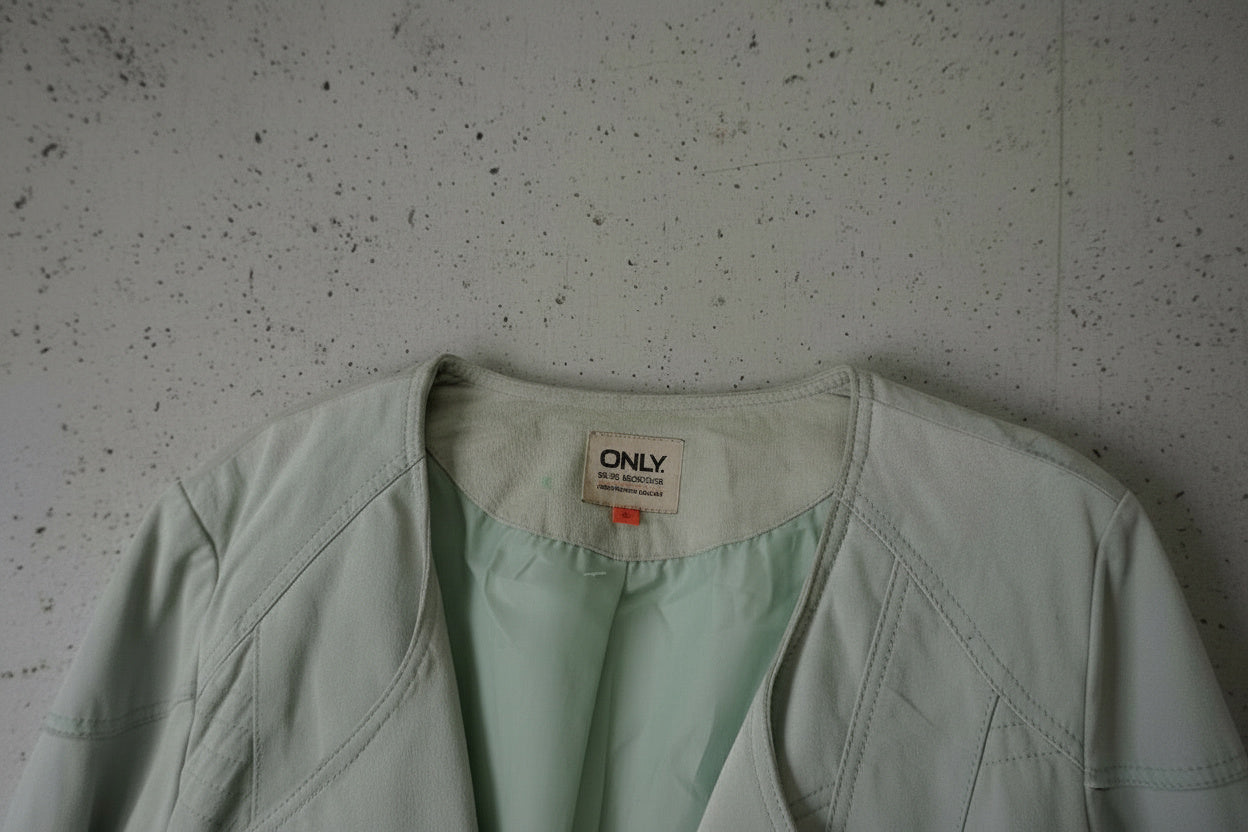Veste en cuir sauge clair – taille L