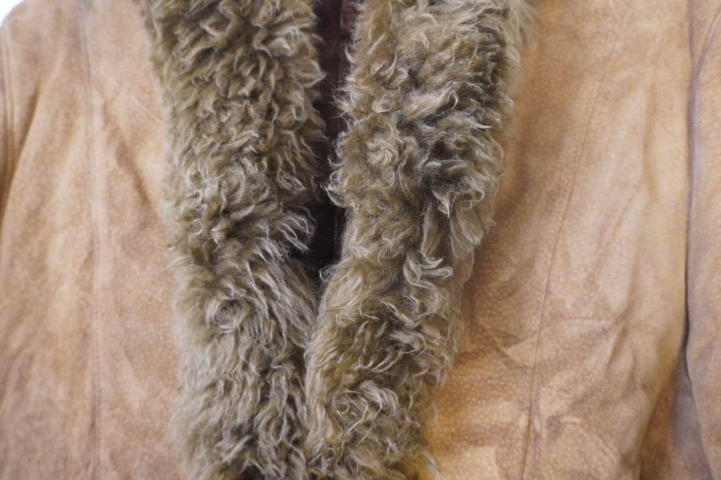 Veste en cuir marron avec col fourrure – BY SARLOTTE