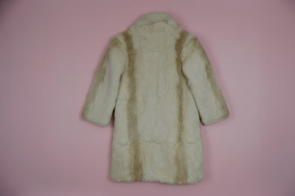 Veste en fourrure blanche Gaytogs – BY ZAINAB