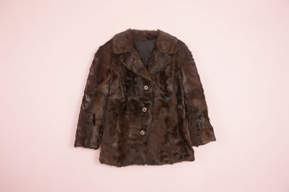 Veste en fourrure marron foncé ajustée – BY ZAINAB