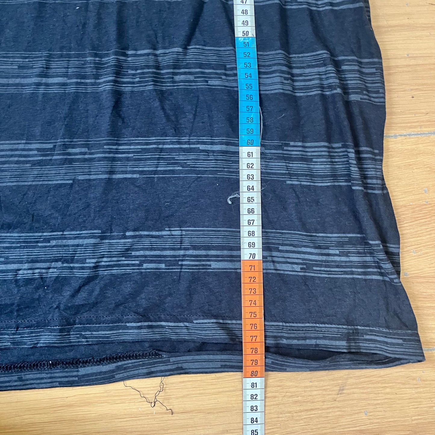 T-shirt Nike noir à rayures grises – Taille XL