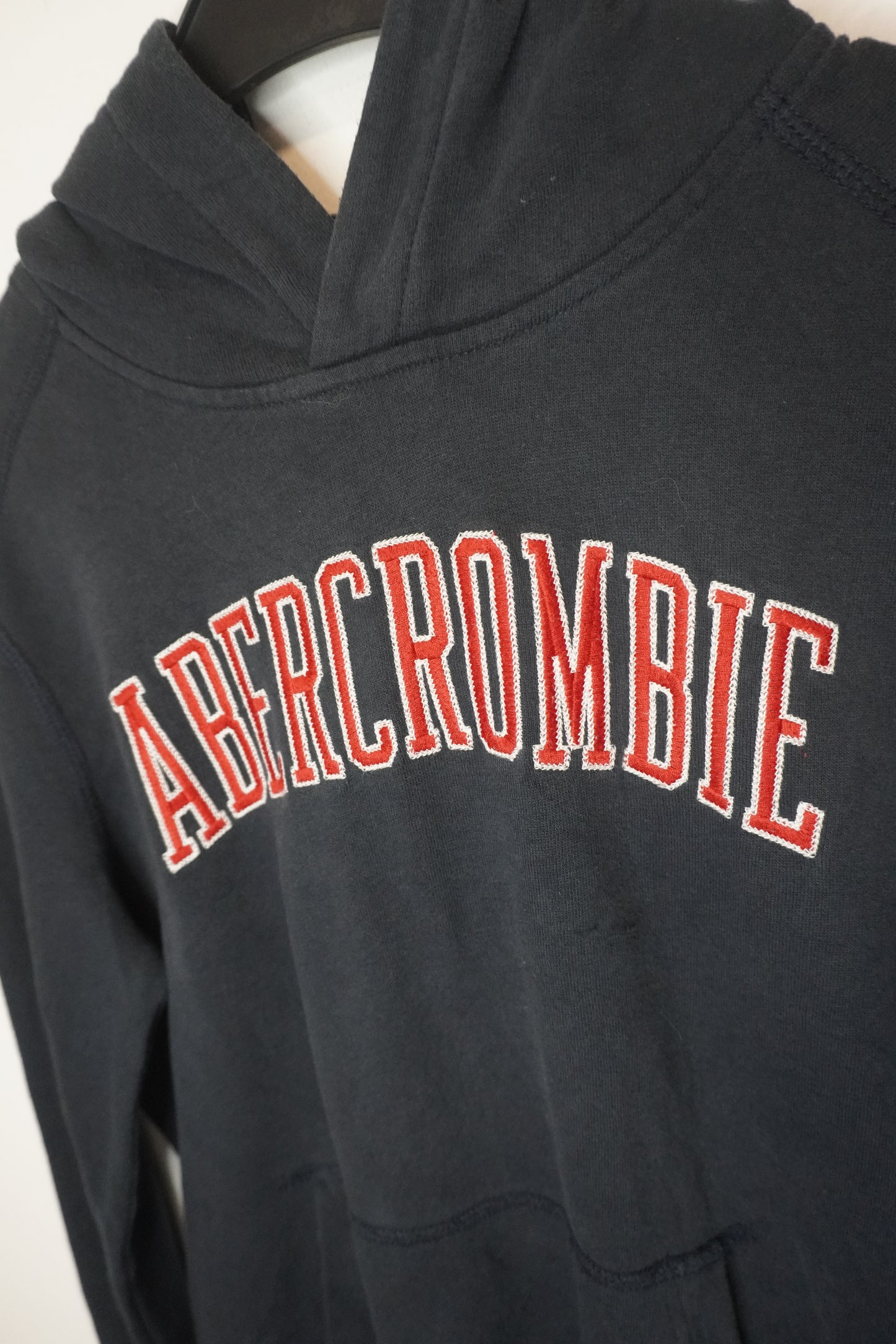 Sweatshirt - Abercrombie - by MIA