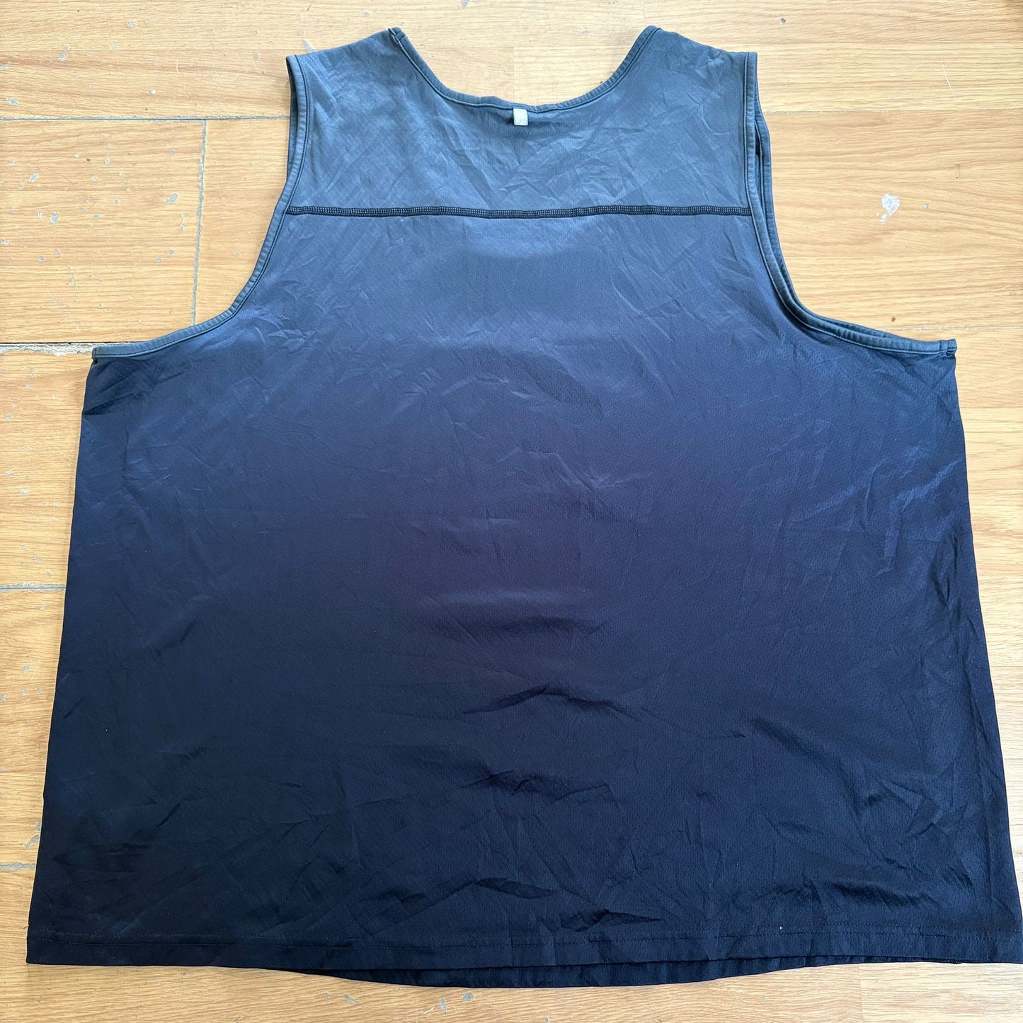 Maillot de basketball gris Russell – Taille XXL (estimée)