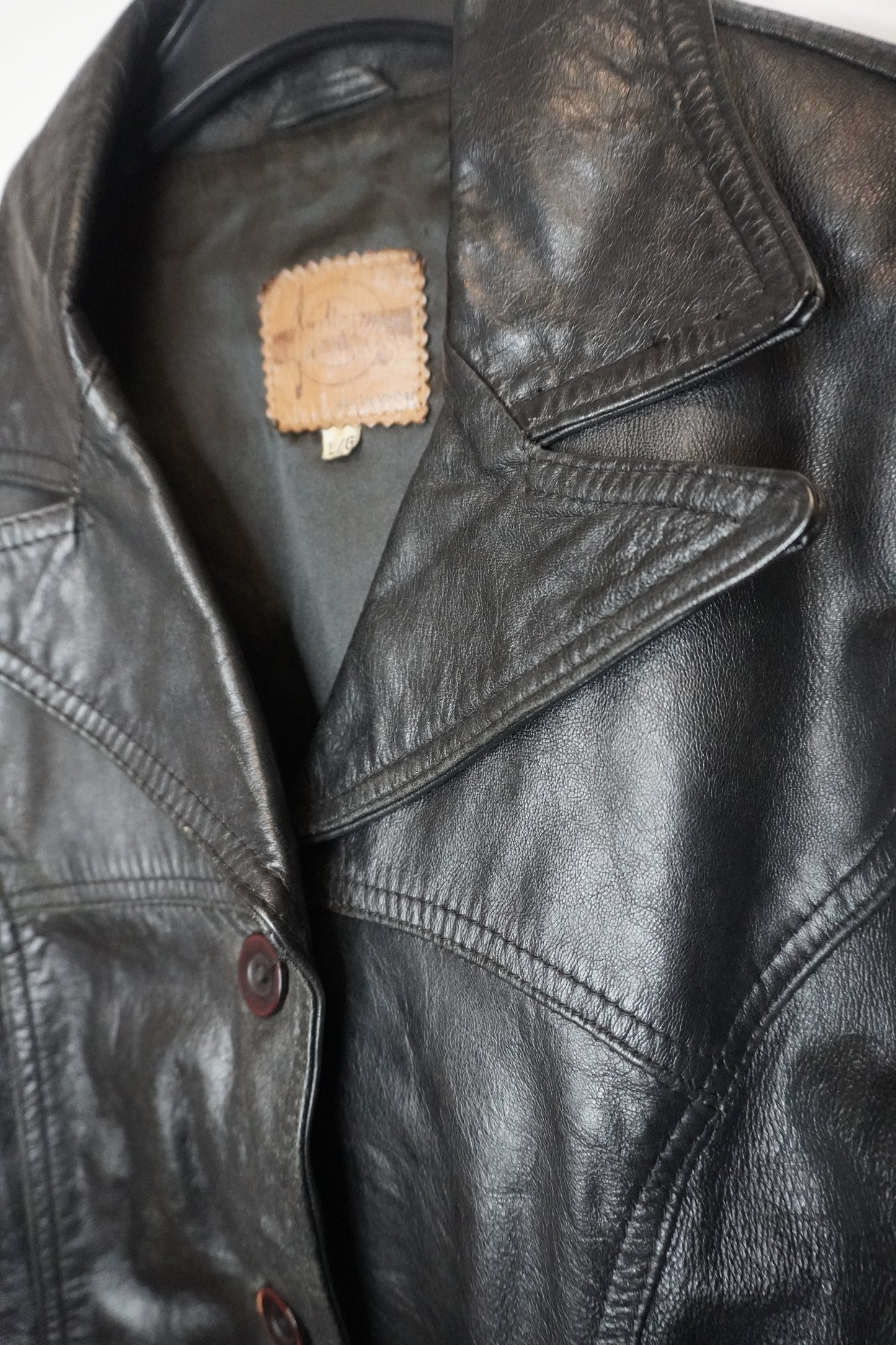 Veste En Cuir Véritable - by SASSCARELLA