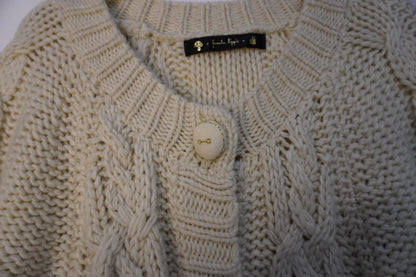 Cardigan blanc minimaliste – by Zainab