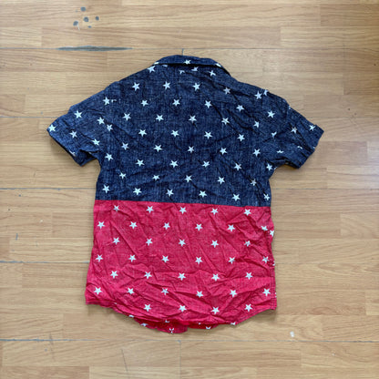 Chemise manches courtes bleu et rouge étoilée - Taille S