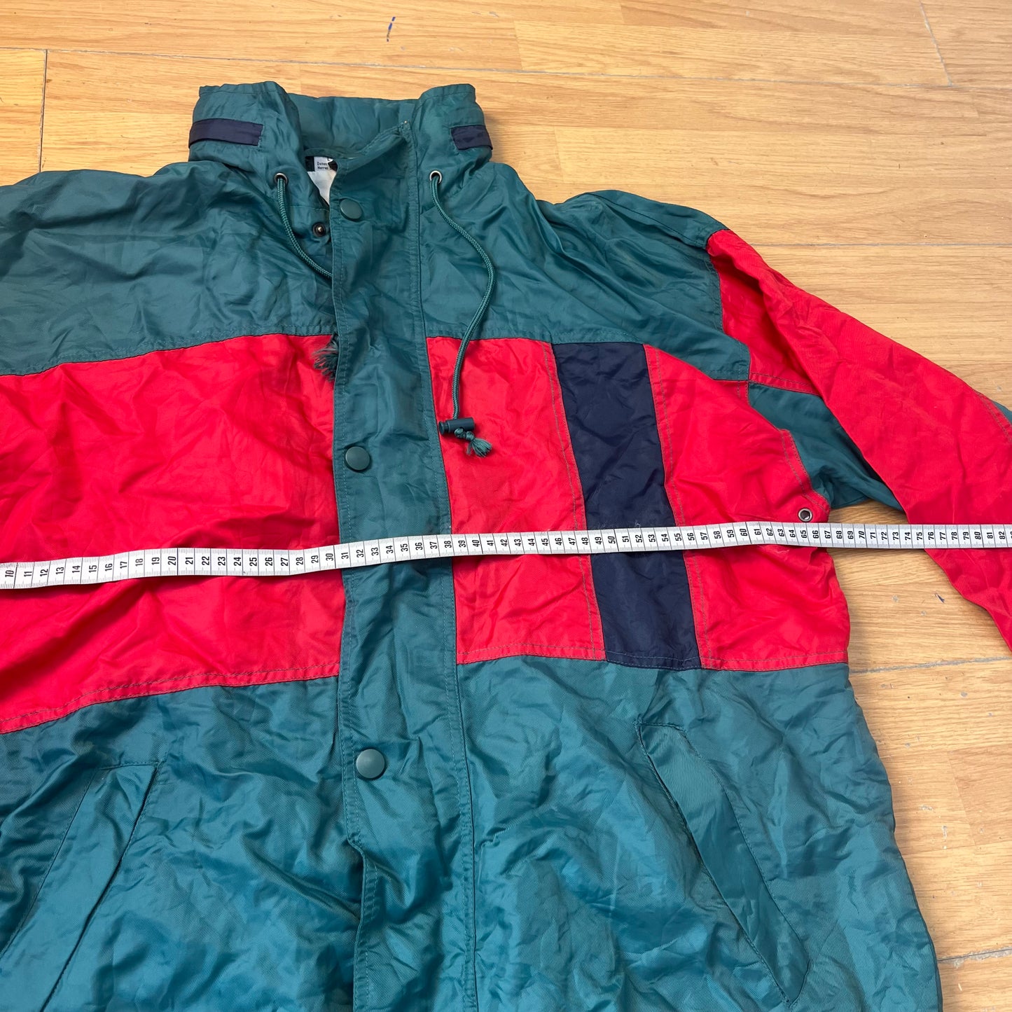 Veste coupe-vent verte et rouge - Taille L