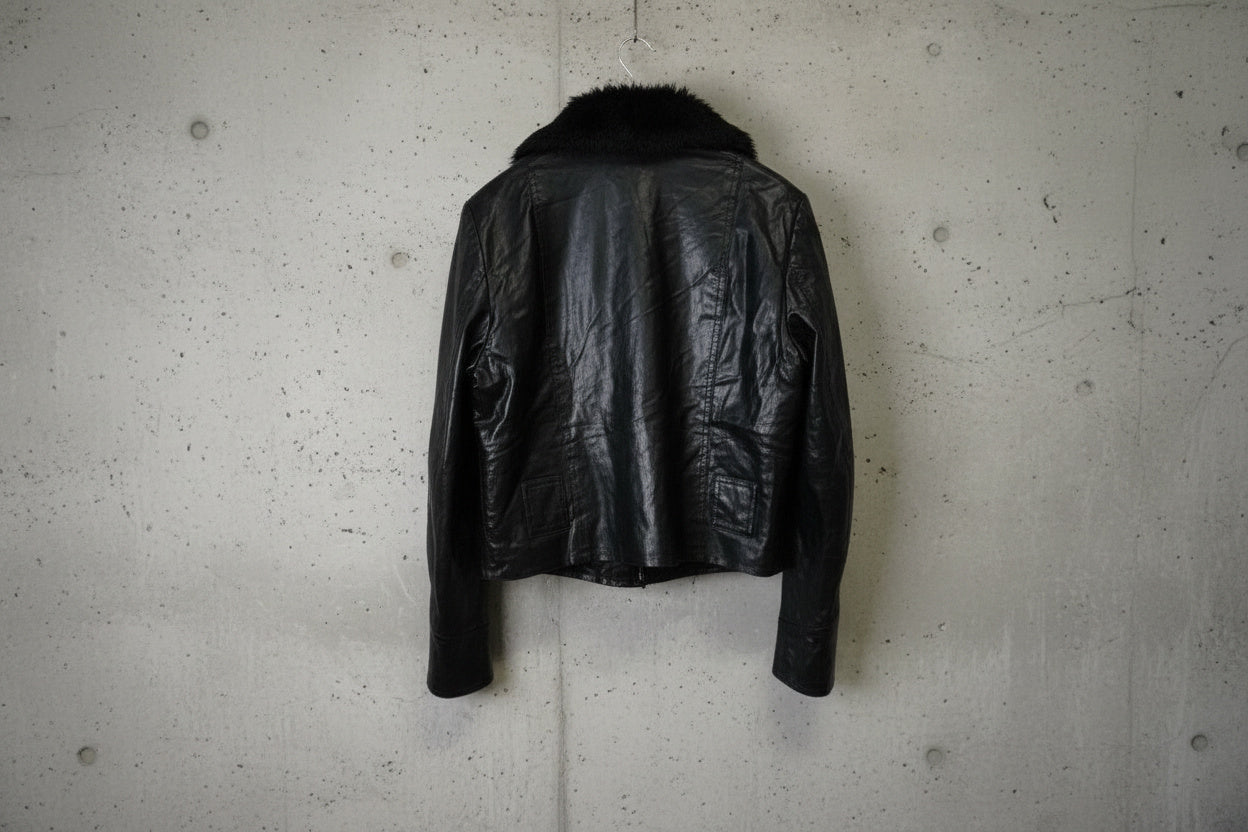 Veste en cuir noire cropped – taille M