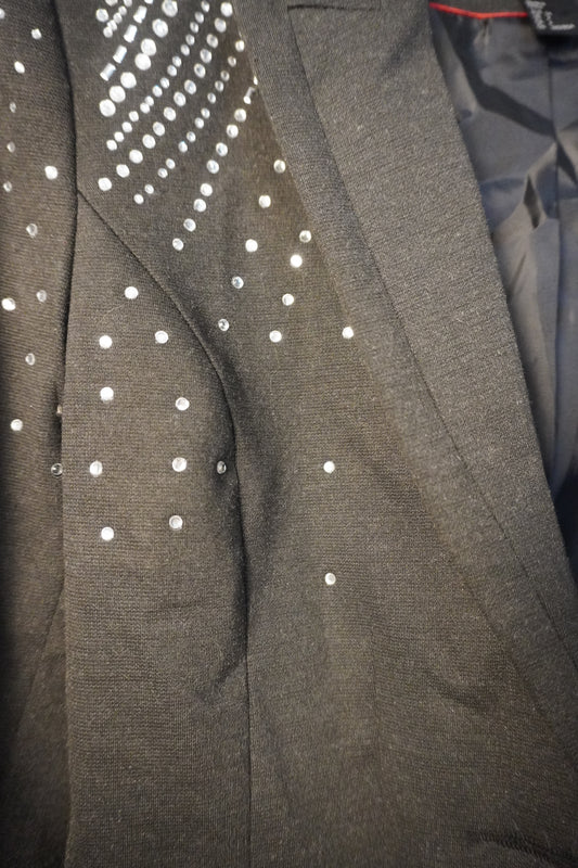 Blazer de soirée noir à épaules perlées – BY SARAH LANG