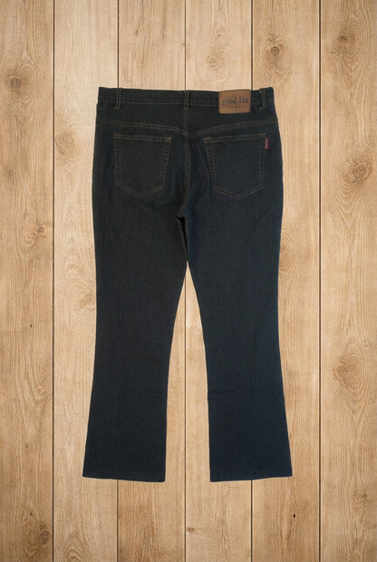 Jean bleu foncé brodé – by Béatrice