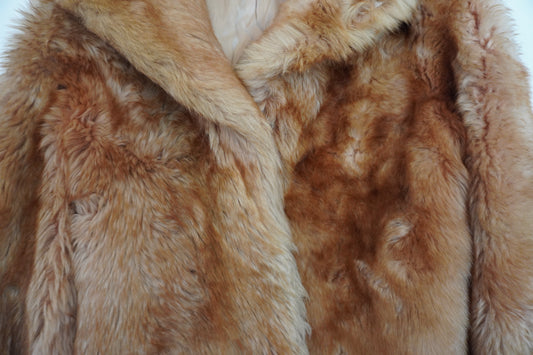 Veste en fourrure marron clair coupe ample – BY ZAINAB