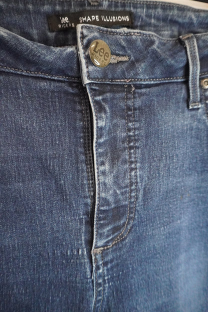 Retro Flare Skinny Jeans – by BEATRICE