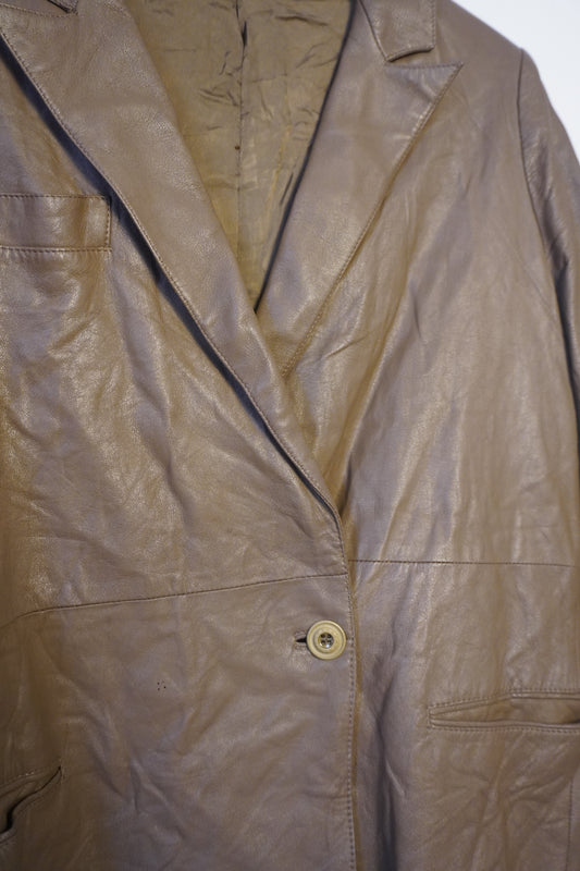 Veste en cuir marron foncé longueur hanches – BY ZAINAB