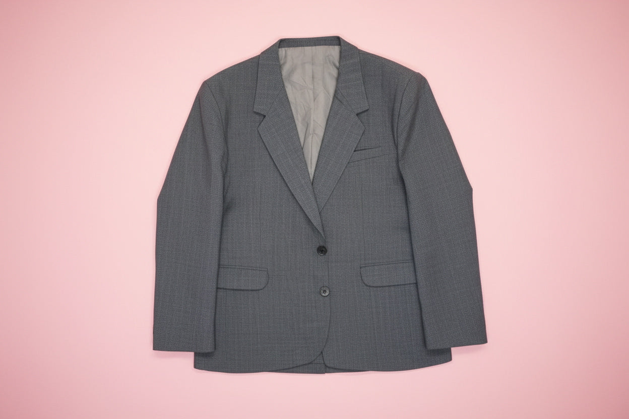 Costume gris foncé classique – by Zainab