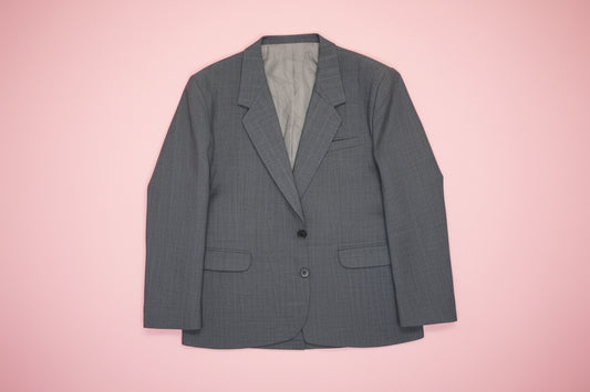 Costume gris foncé classique – by Zainab