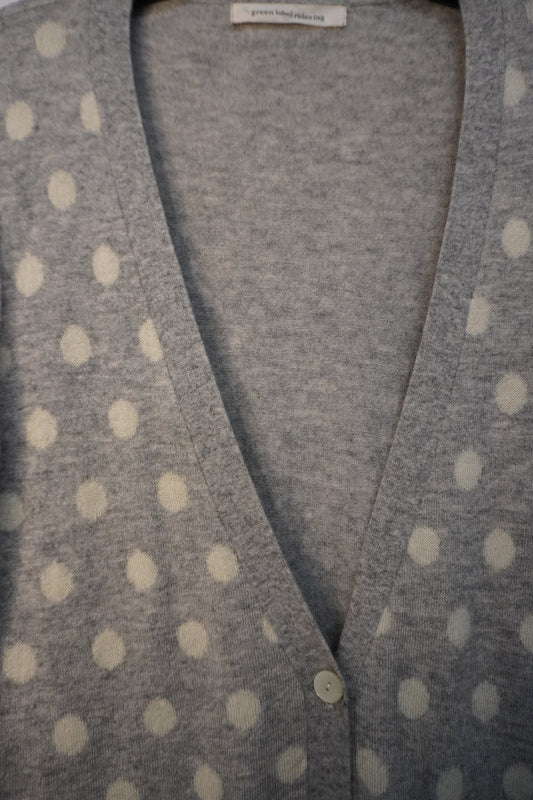 Cardigan gris à pois – by Zainab