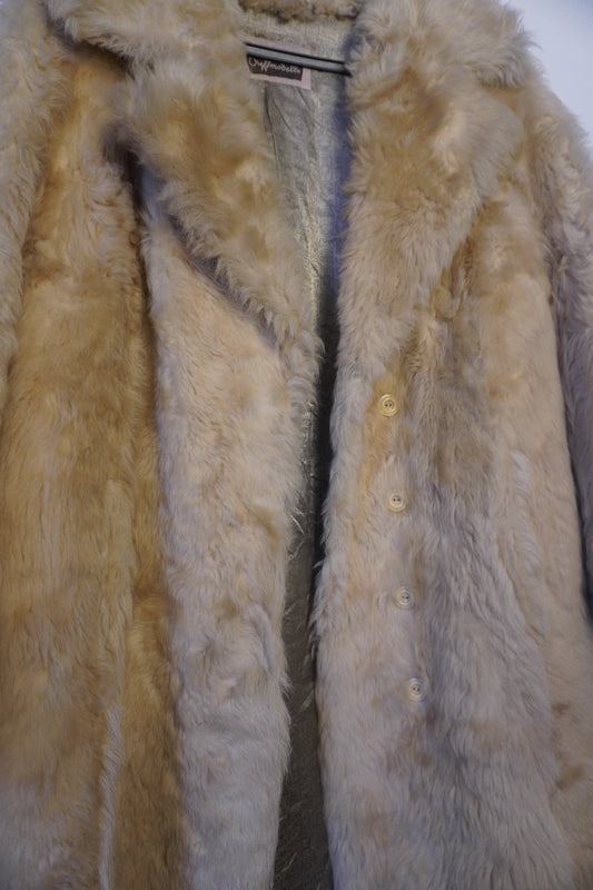 Veste en fausse fourrure beige Creffodelle – BY ZAINAB