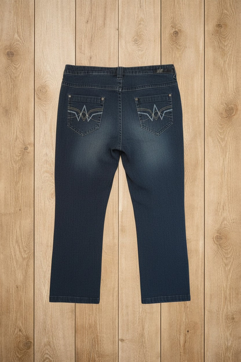 Jean bleu avec surpiqûres décoratives – by Béatrice