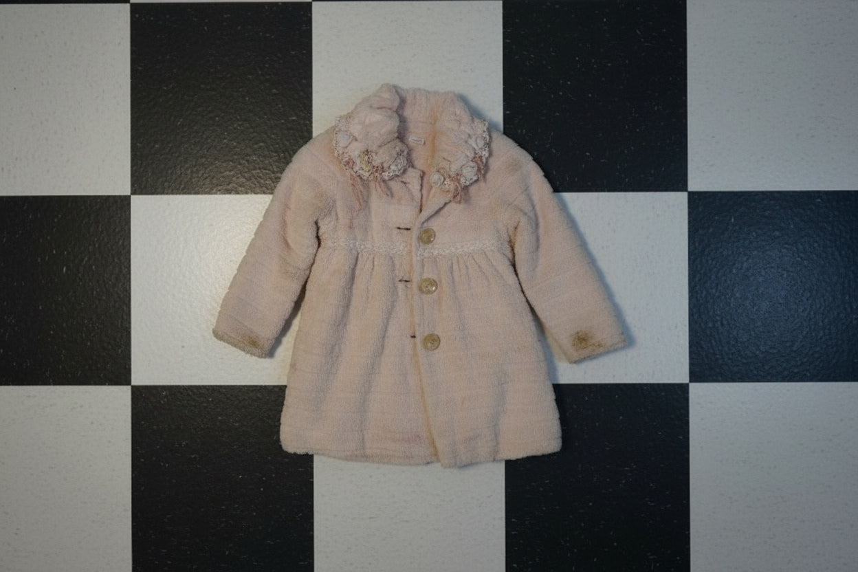 Manteau rose doux au charme romantique – BY SARAH