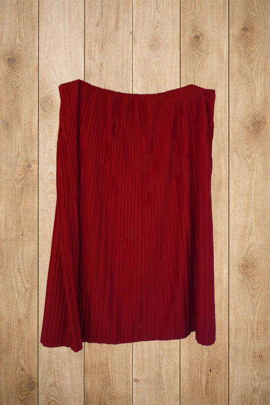 Jupe rouge plissée – by Béatrice