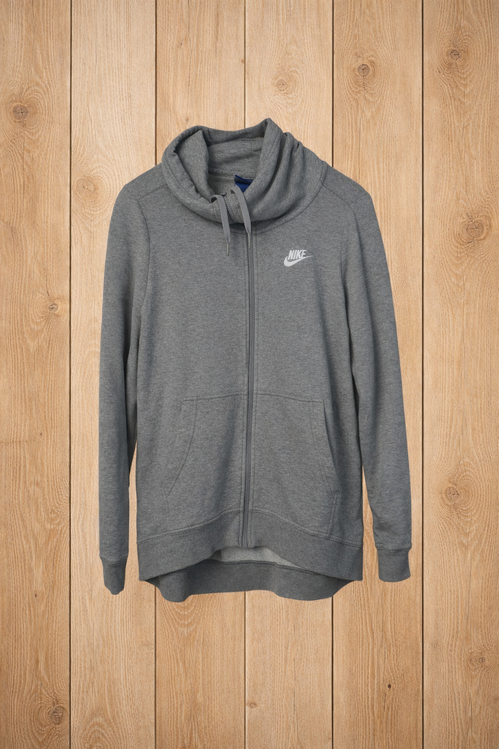 Sweat zippé Nike avec col roulé – By BÉATRICE - Taille S