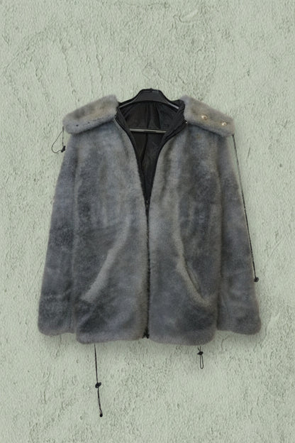 Veste Fourrure Grise Oversize Signature – YANNIS KINGSTON