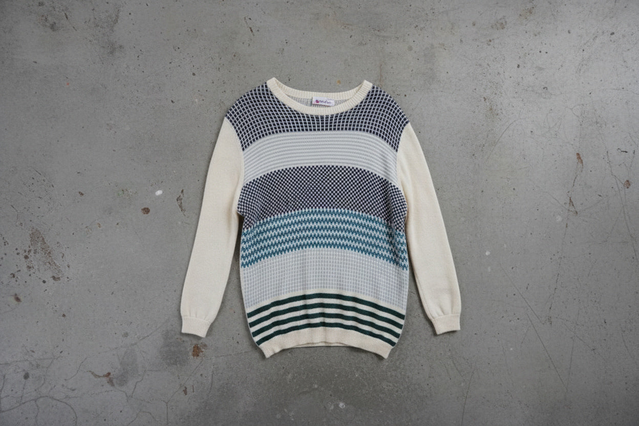 Pull bicolore bleu et blanc – by Zainab