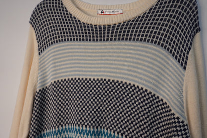 Pull bicolore bleu et blanc – by Zainab