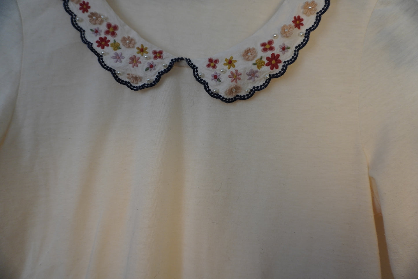 Top blanc brodé – BY SARLOTTE