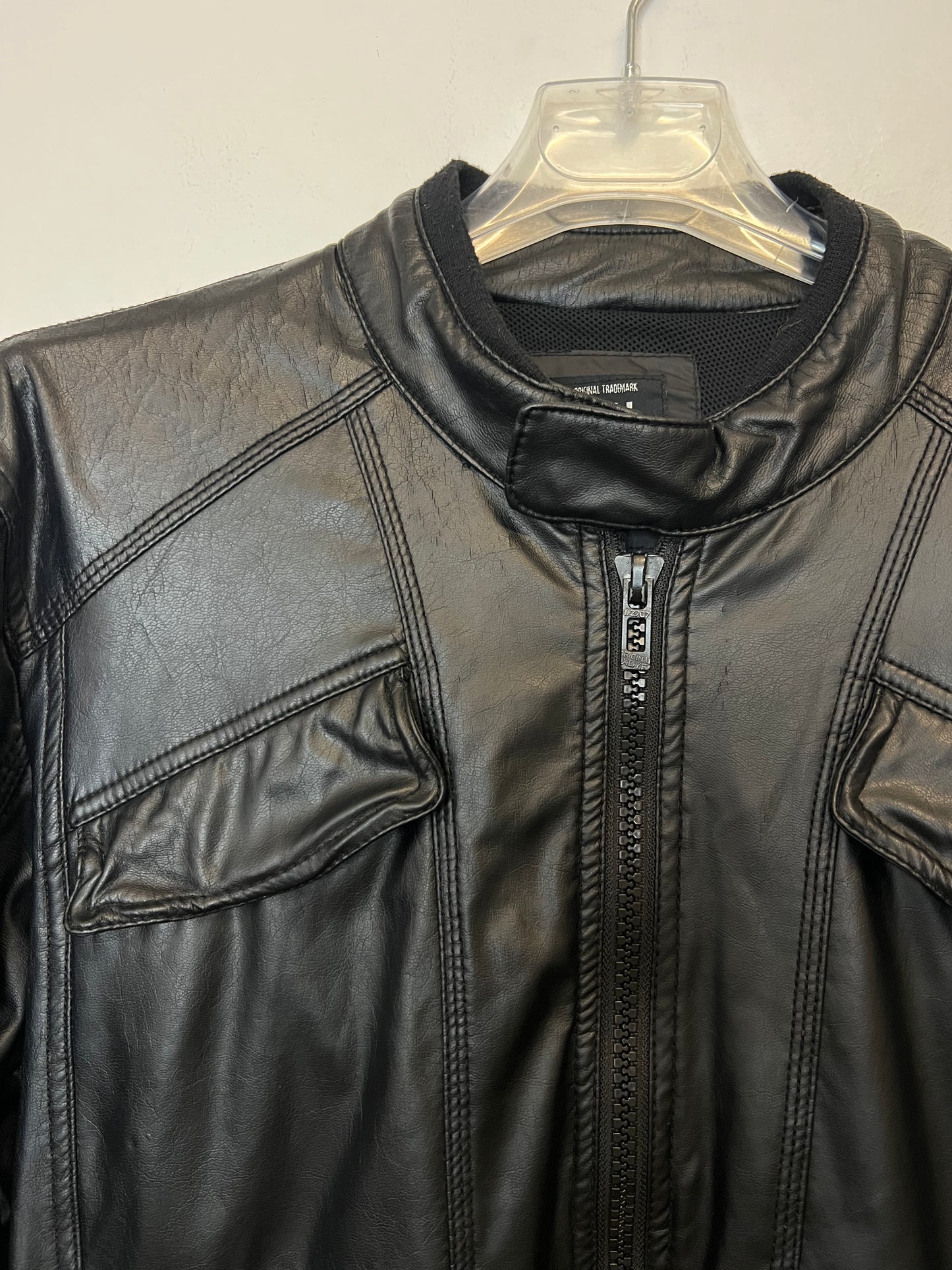 Veste Effet Cuir - by BÉATRICE