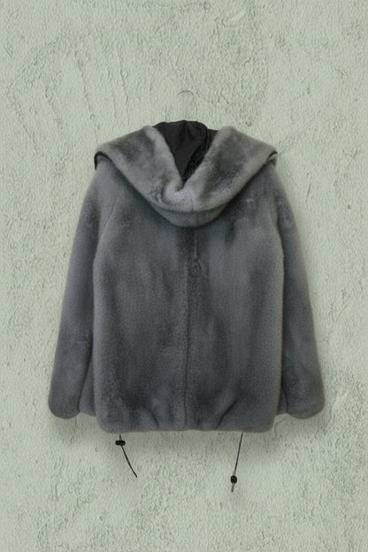Veste Fourrure Grise Oversize Signature – YANNIS KINGSTON