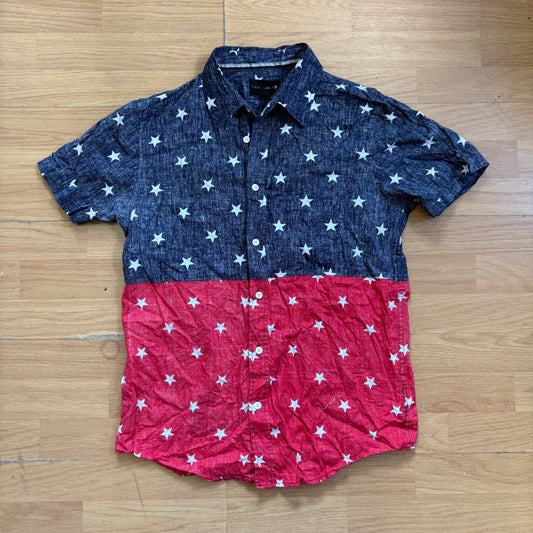 Chemise manches courtes bleu et rouge étoilée - Taille S