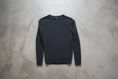 Pull noir en laine – by Zainab