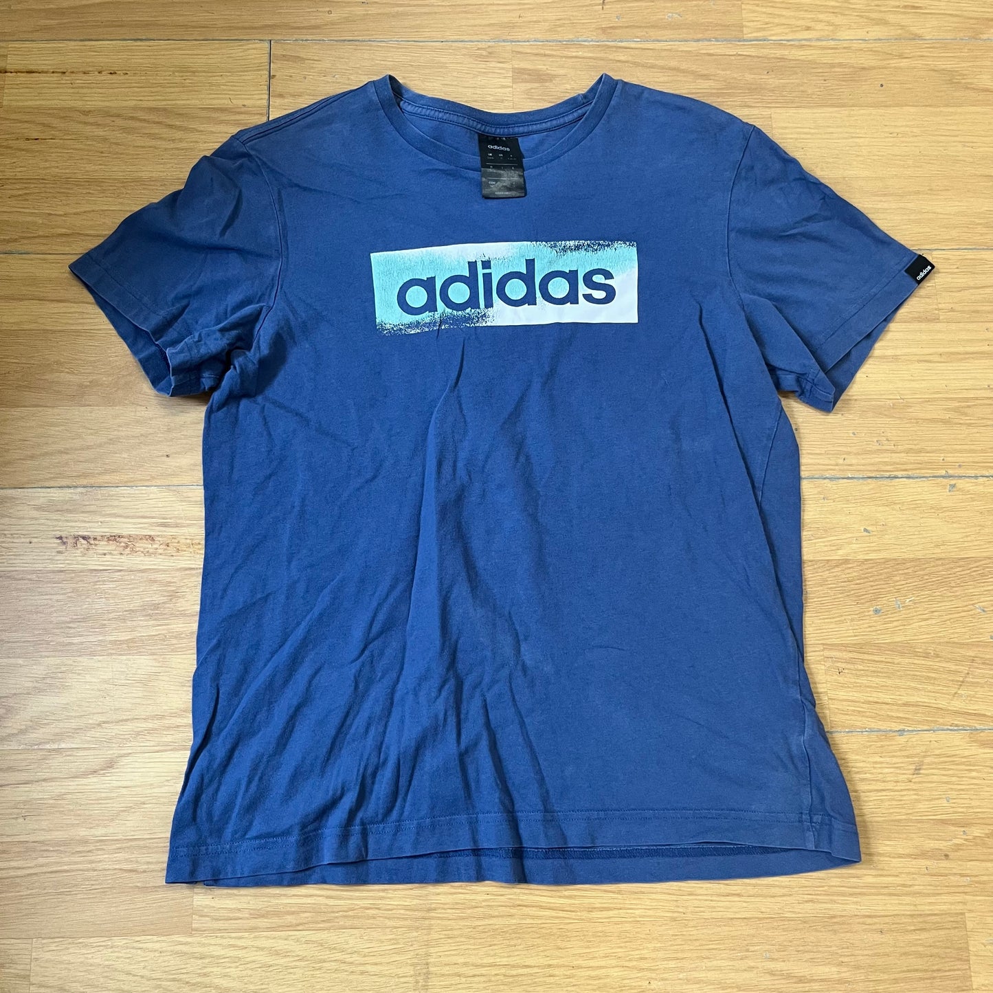 T-shirt adidas bleu foncé – Taille S