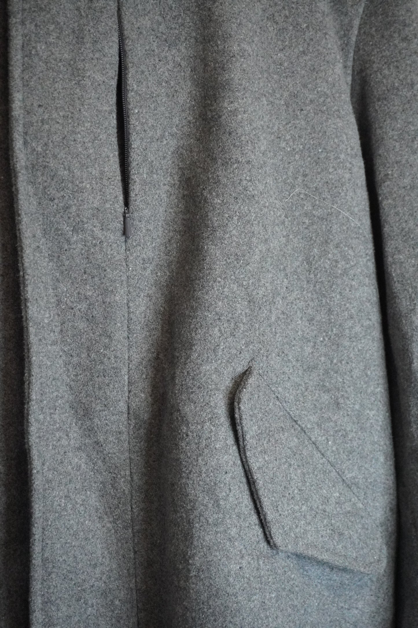 Veste chaude en laine grise – by Zainab